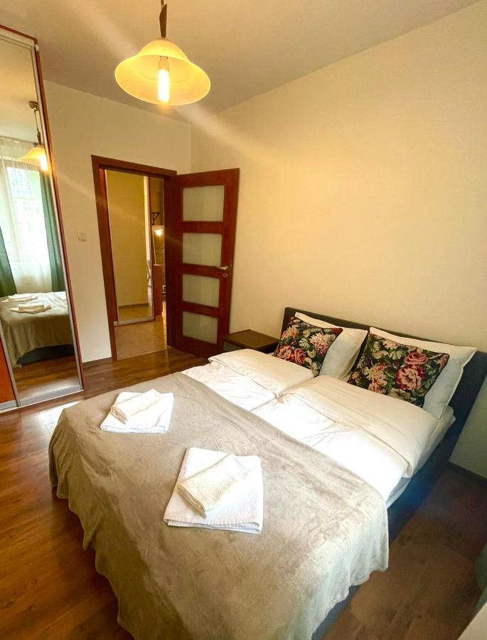 Apartamenty Na Ogrodowa วอร์ซอ ภายนอก รูปภาพ